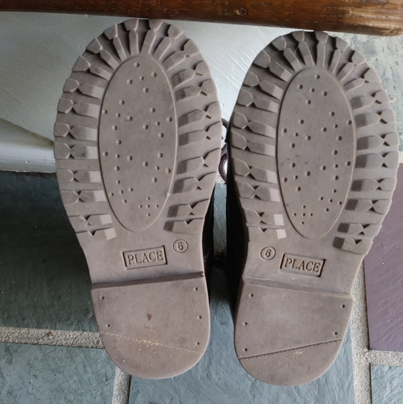 The Children's Place Brown Boots - Picture 2 of 5